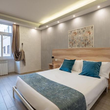 Drago D'Oro Guesthouse - Accross From Metro Vittorio Emanuele Roma Exterior foto