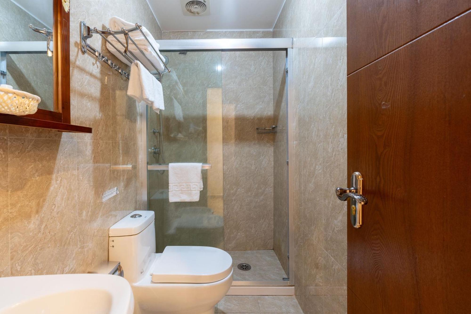 Drago D'Oro Guesthouse - Accross From Metro Vittorio Emanuele Roma Exterior foto