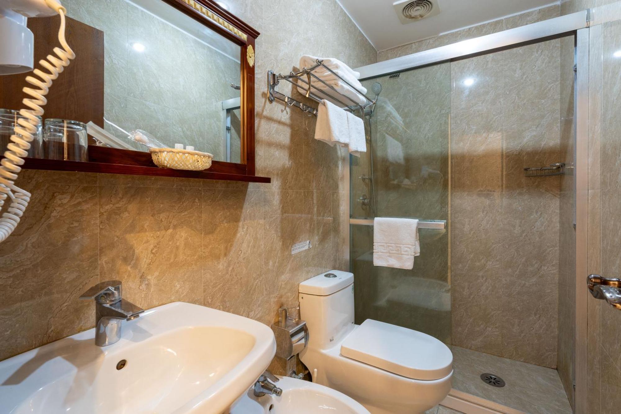 Drago D'Oro Guesthouse - Accross From Metro Vittorio Emanuele Roma Exterior foto
